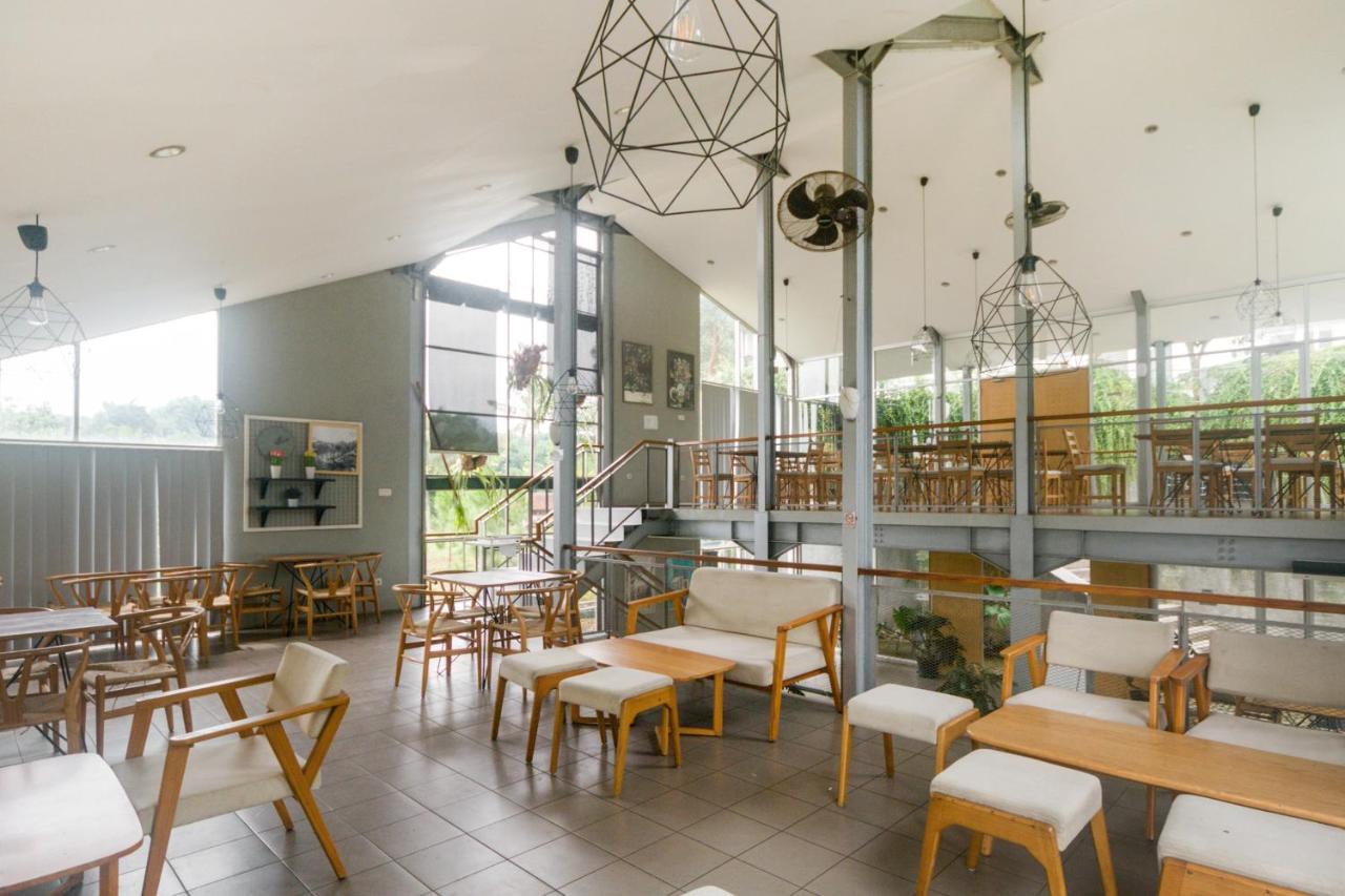 Oyo Life 3204 Beverly Park Бандунг Екстериор снимка